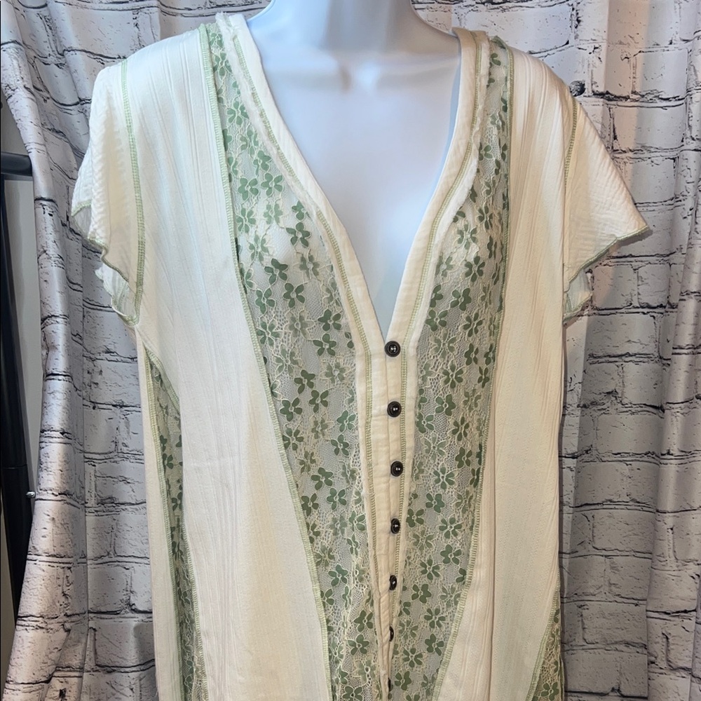 POL Lace Top with Olive Floral Pattern